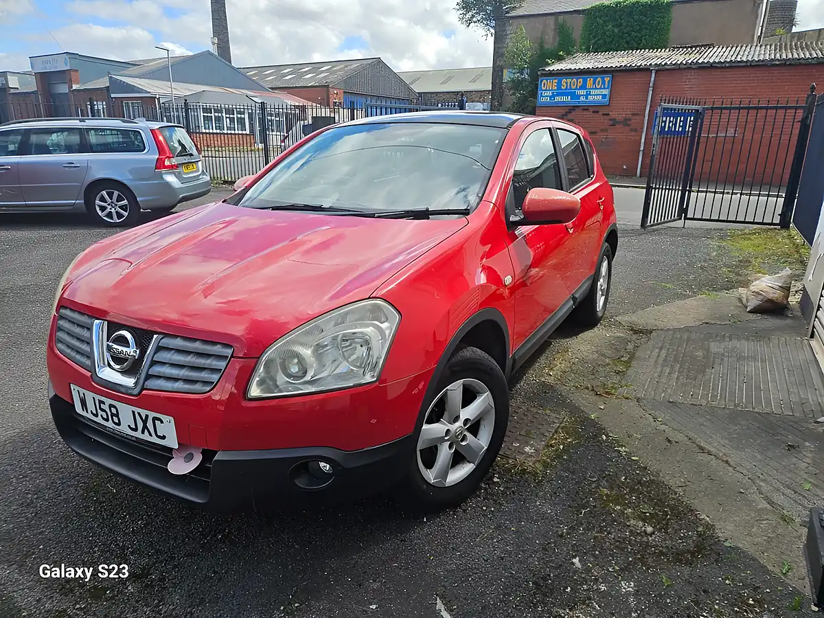 Used 2008 Nissan Qashqai Acenta Red - Interior and Exterior details 8