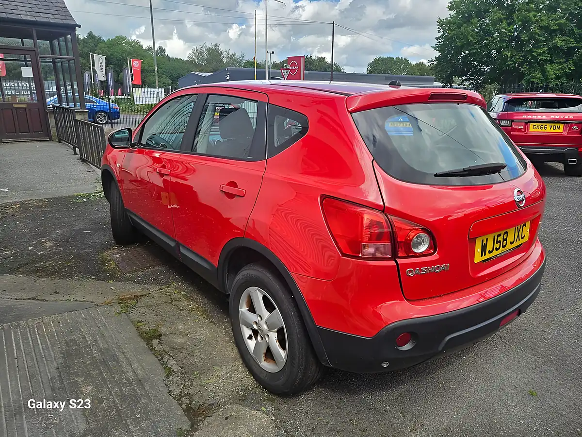 Used 2008 Nissan Qashqai Acenta Red - Interior and Exterior details 9