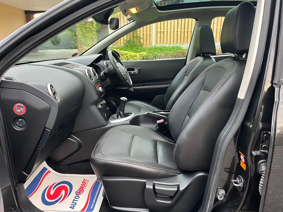 Used 2008 Nissan Qashqai Tekna Black - Interior and Exterior details 10