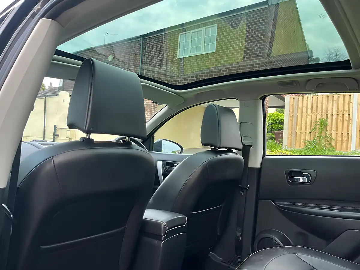 Used 2008 Nissan Qashqai Tekna Black - Interior and Exterior details 11