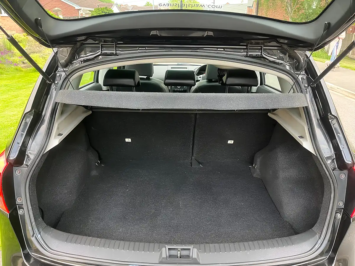 Used 2008 Nissan Qashqai Tekna Black - Interior and Exterior details 4