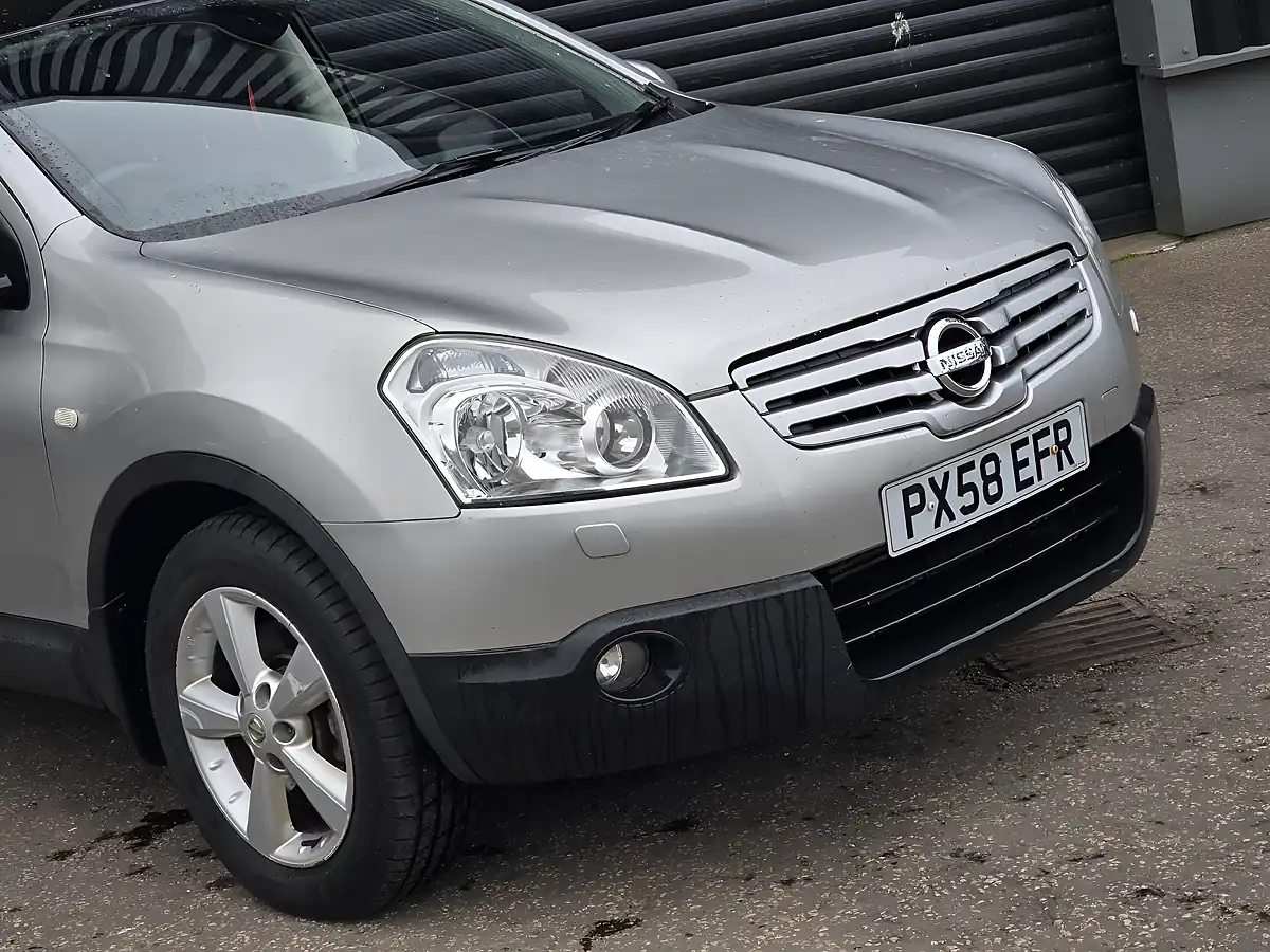 Used 2008 Nissan Qashqai+2 Tekna Silver - Interior and Exterior details 3