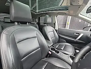Used 2008 Nissan Qashqai+2 Tekna Silver - Interior and Exterior details 6