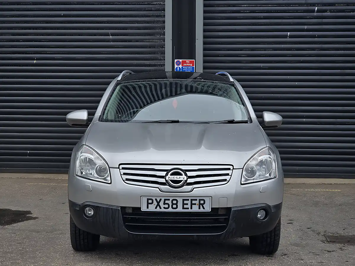 Used 2008 Nissan Qashqai+2 Tekna Silver - Interior and Exterior details 7