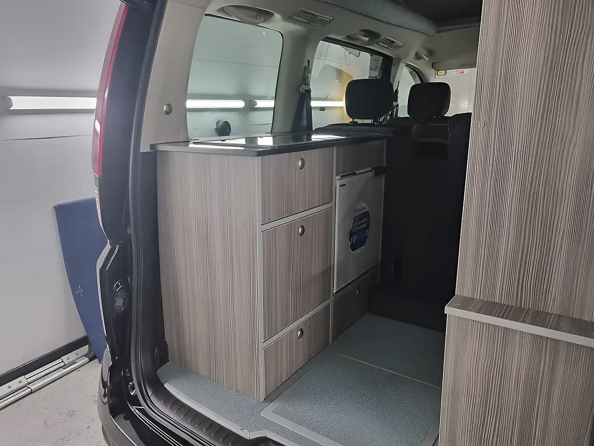 Used 2008 Nissan Serena 2 Berth Micro Camper Black - Interior and Exterior details 8