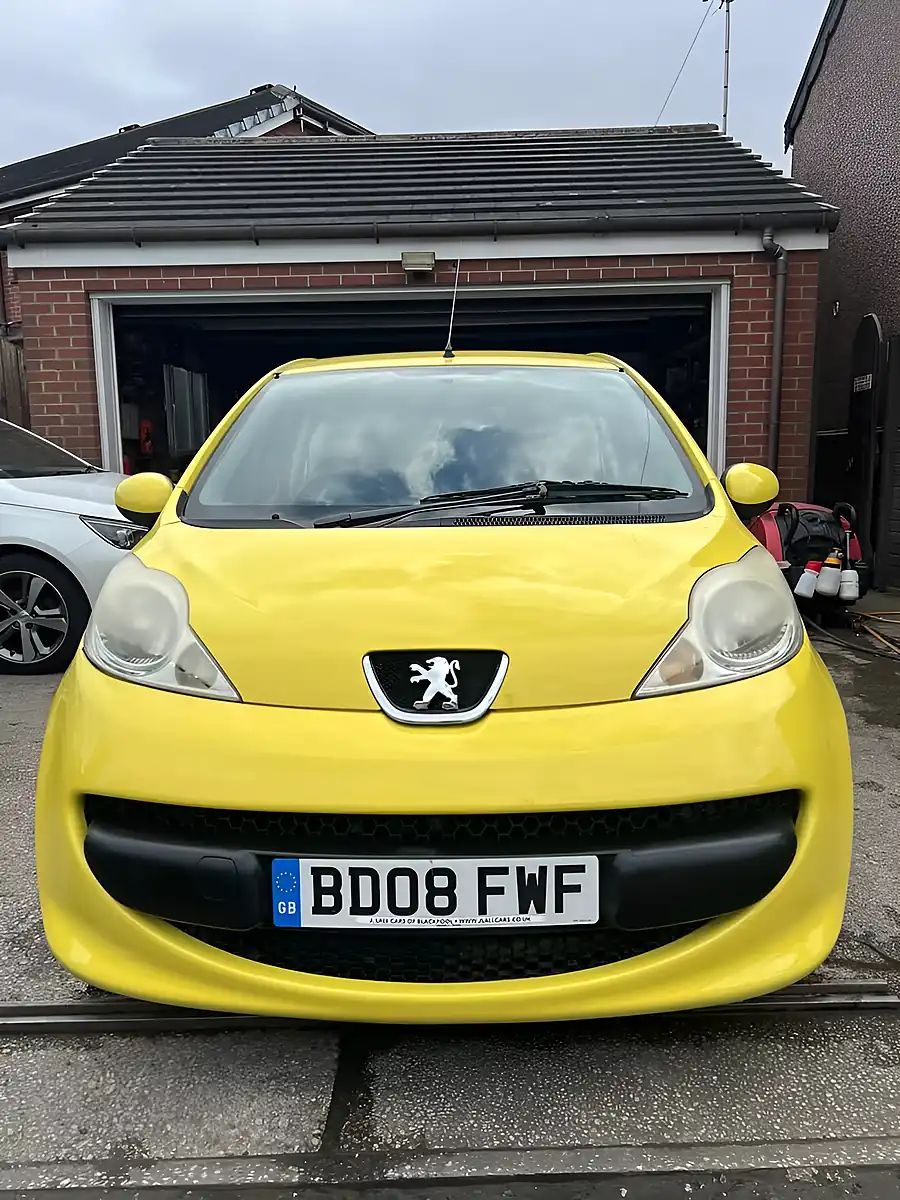 Used 2008 Peugeot 107 Urban Canary Yellow - Interior and Exterior details 3