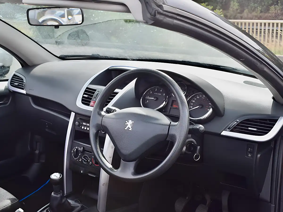 Used 2008 Peugeot 207 Cc Sport Black - Interior and Exterior details 13