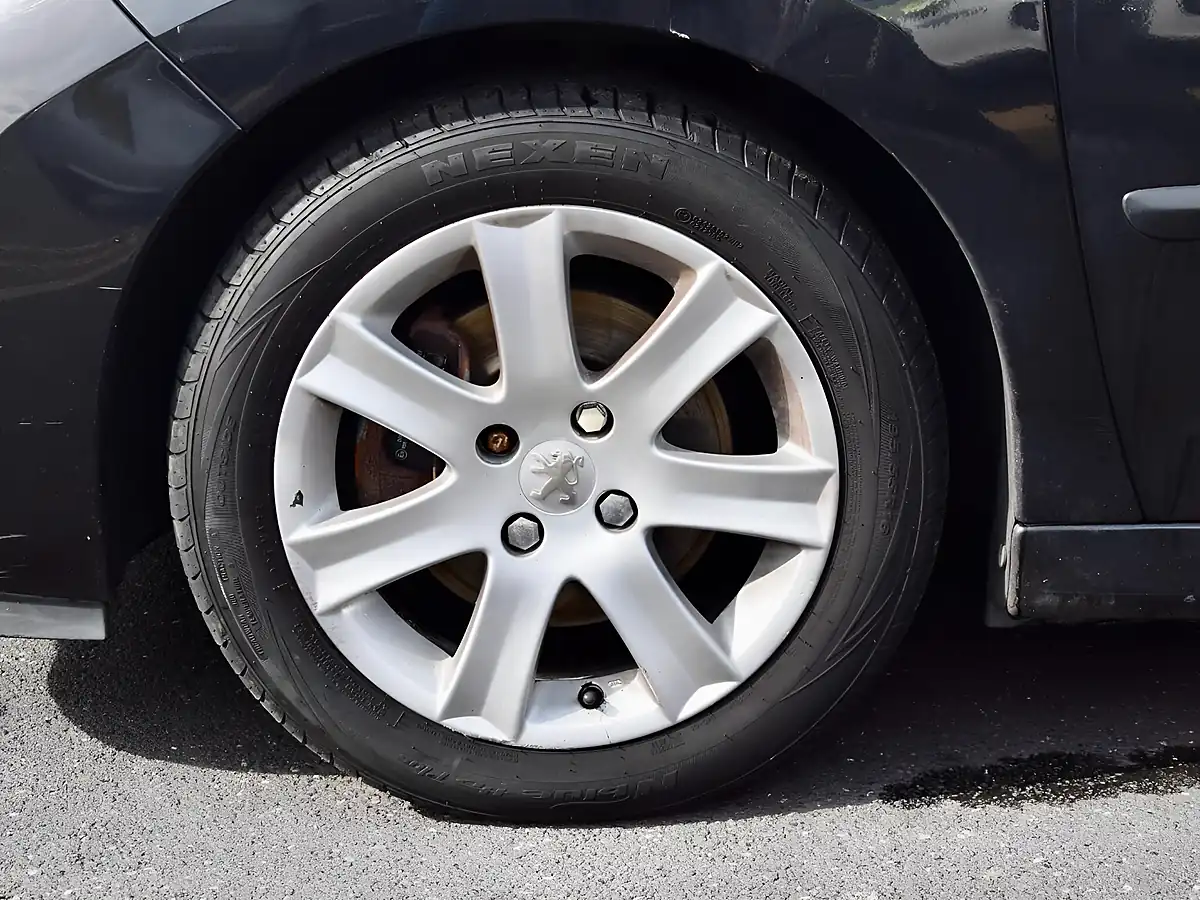 Used 2008 Peugeot 207 Cc Sport Black - Interior and Exterior details 14