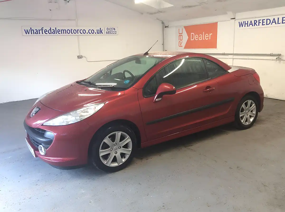 Used 2008 Peugeot 207 Cc Sport Red - Interior and Exterior details 3