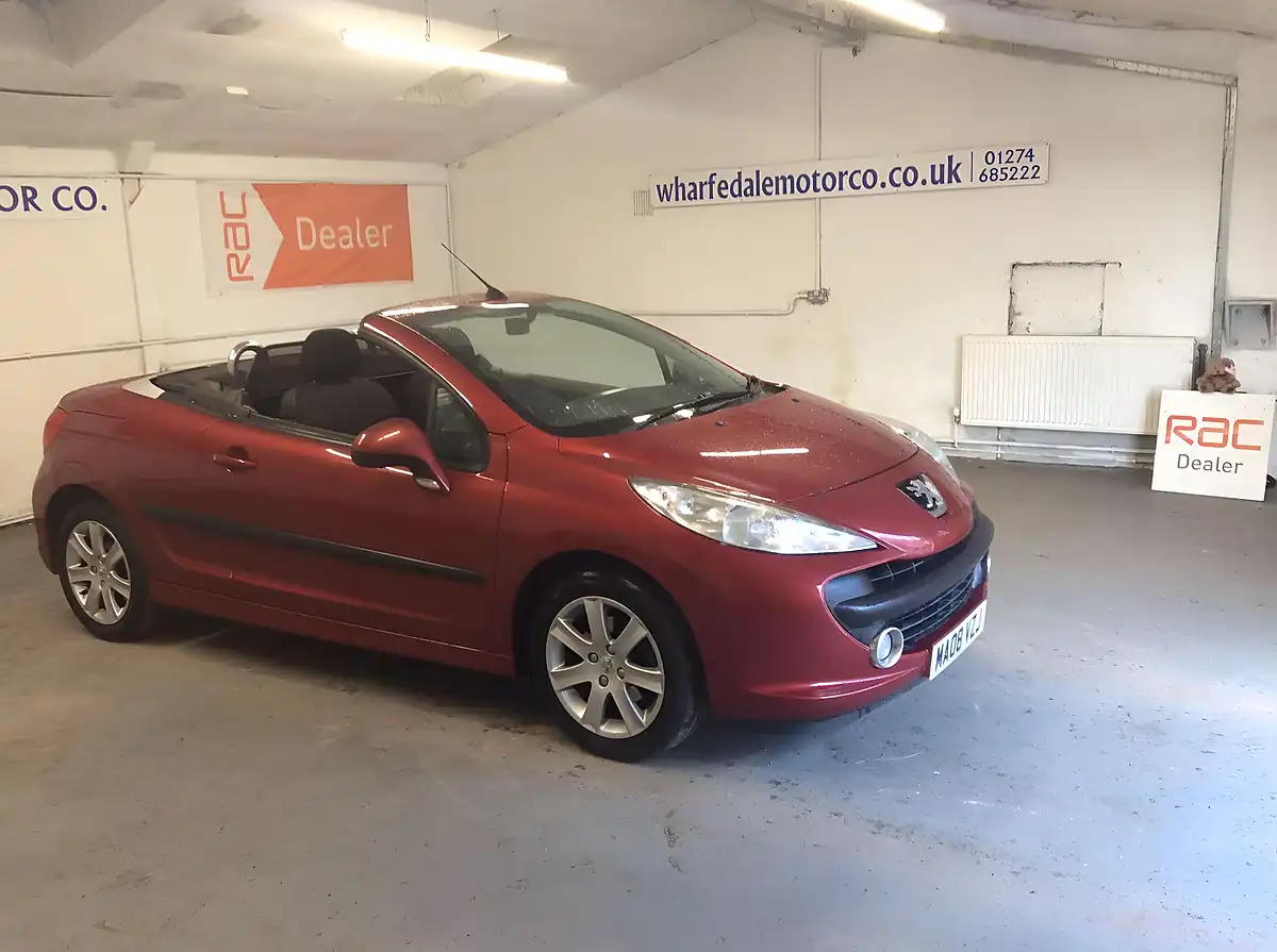Used 2008 Peugeot 207 Cc Sport Red - Interior and Exterior details 4