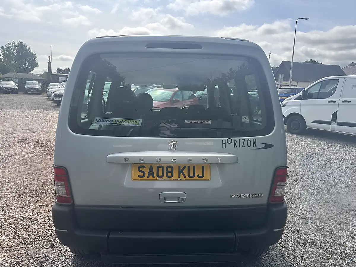 Used 2008 Peugeot Partner Escapade Silver - Interior and Exterior details 10