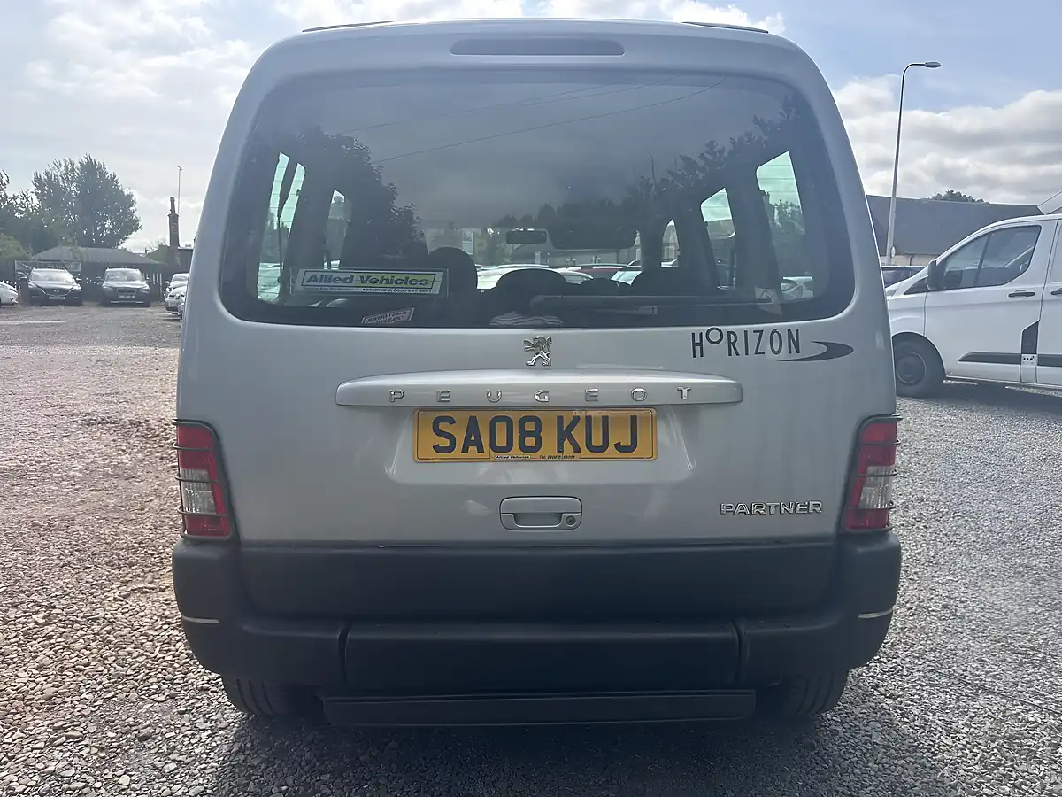 Used 2008 Peugeot Partner Escapade Silver - Interior and Exterior details 11