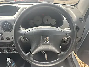 Used 2008 Peugeot Partner Escapade Silver - Interior and Exterior details 17