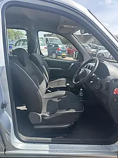 Used 2008 Peugeot Partner Escapade Silver - Interior and Exterior details 18