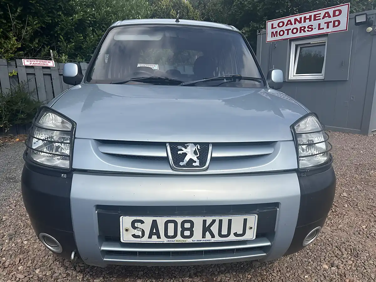 Used 2008 Peugeot Partner Escapade Silver - Interior and Exterior details 3