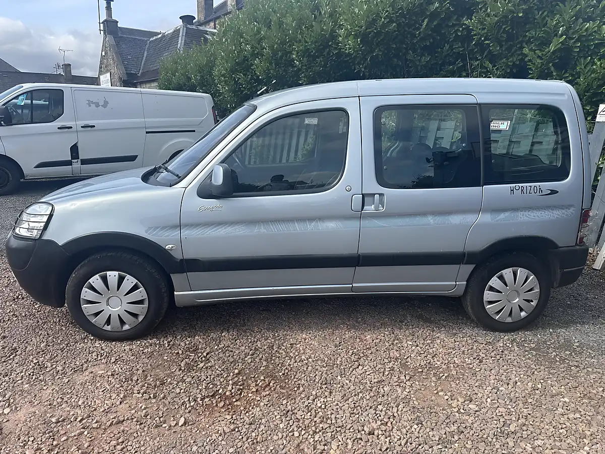 Used 2008 Peugeot Partner Escapade Silver - Interior and Exterior details 8