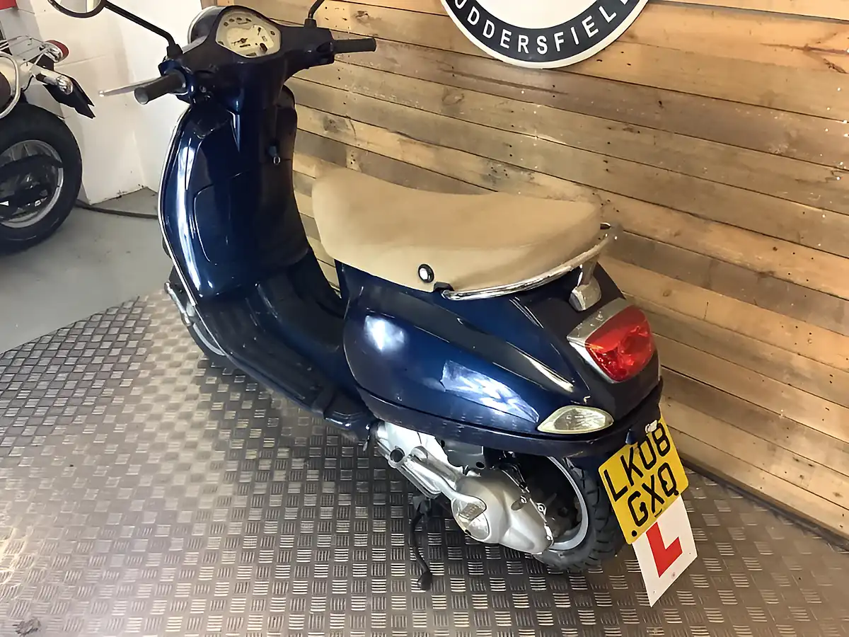 Used 2008 Piaggio Vespa - Interior and Exterior details 6