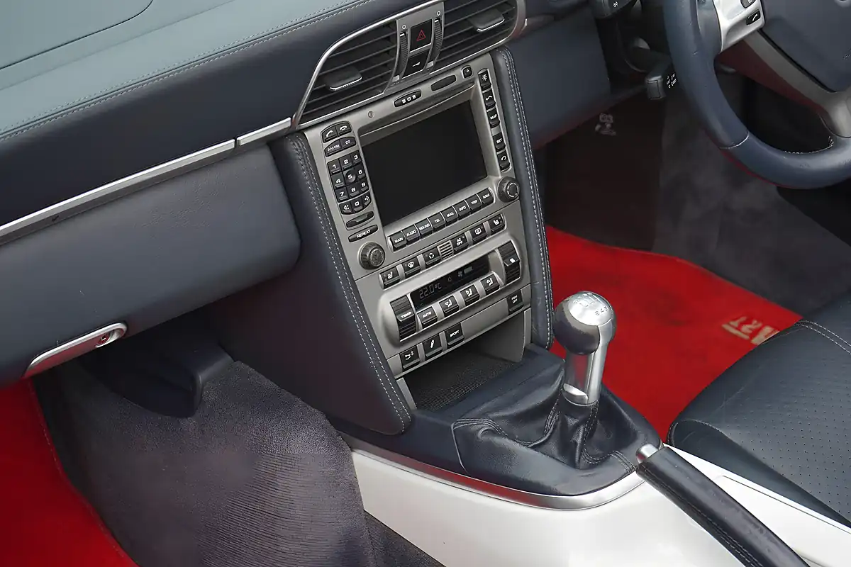 Used 2008 Porsche 911 Turbo Cabriolet White - Interior and Exterior details 16