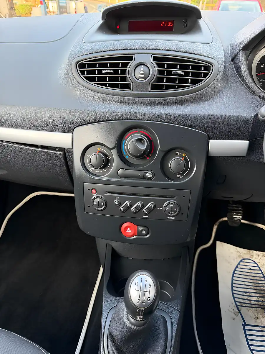 Used 2008 Renault Clio Renaultsport Cup Blue - Interior and Exterior details 7