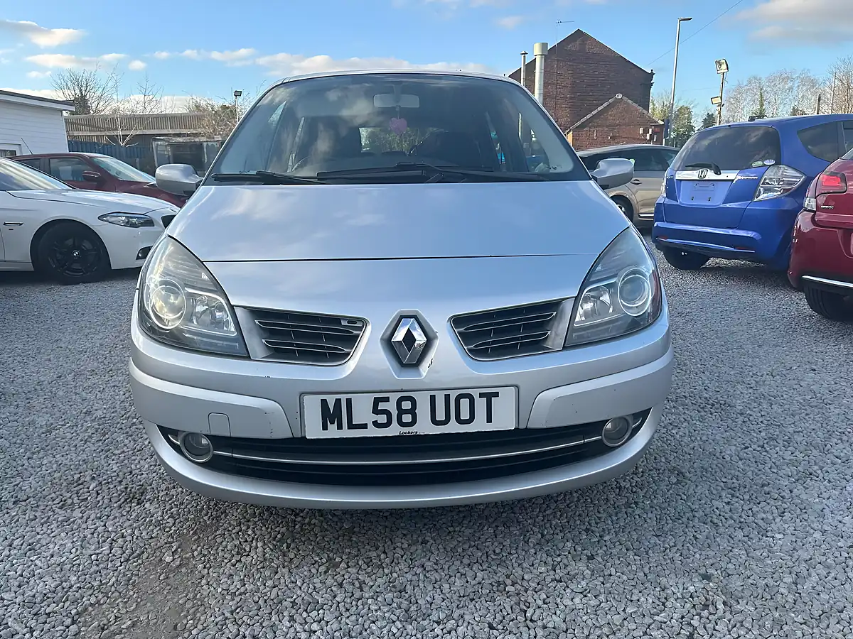 Used 2008 Renault Grand Scenic Dynamique S Silver - Interior and Exterior details 2
