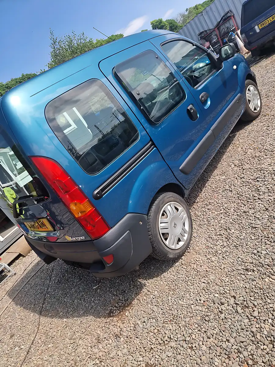 Used 2008 Renault Kangoo Authentique Blue - Interior and Exterior details 11