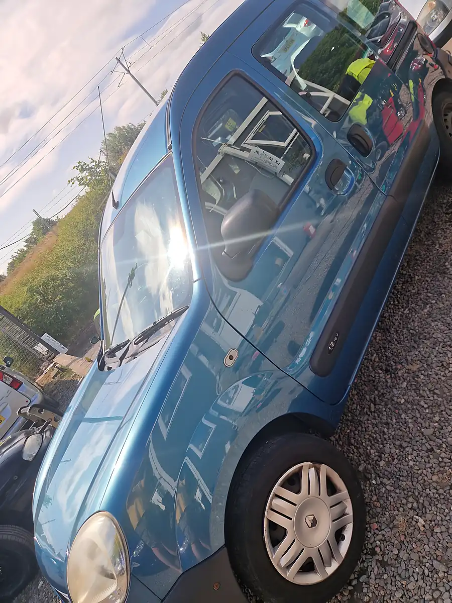 Used 2008 Renault Kangoo Authentique Blue - Interior and Exterior details 6