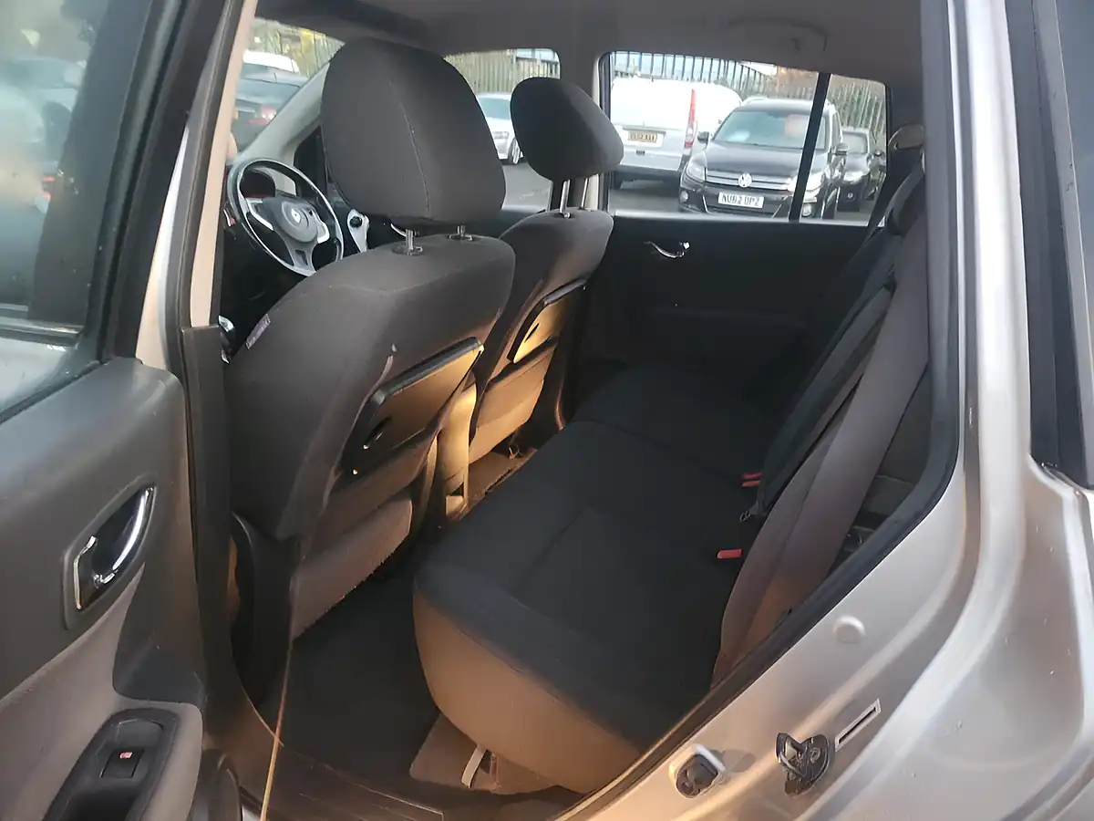 Used 2008 Renault Koleos 4WD Silver - Interior and Exterior details 10