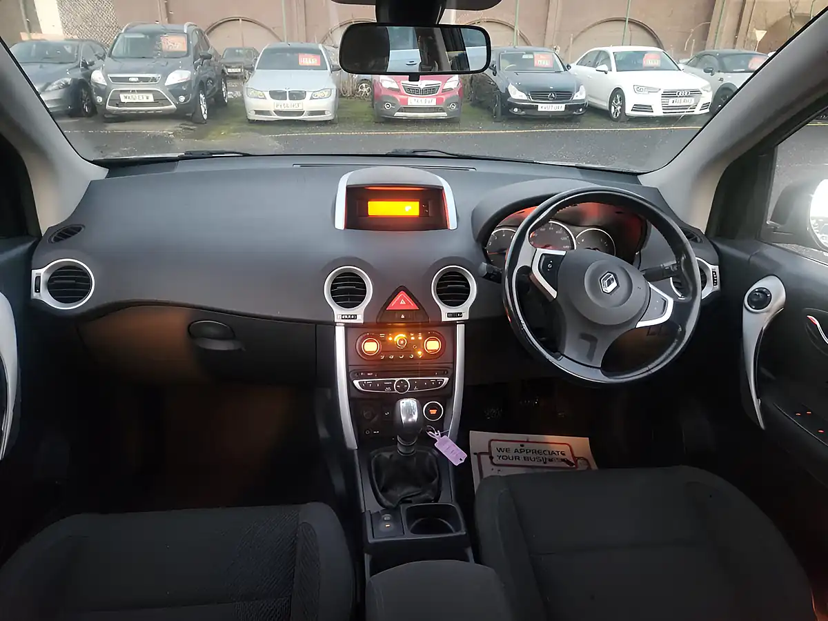 Used 2008 Renault Koleos 4WD Silver - Interior and Exterior details 7