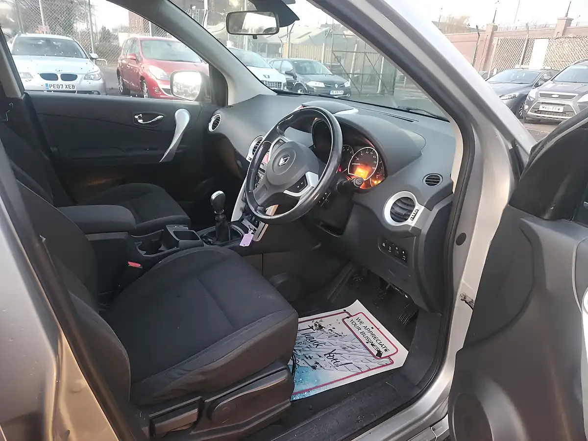 Used 2008 Renault Koleos 4WD Silver - Interior and Exterior details 8