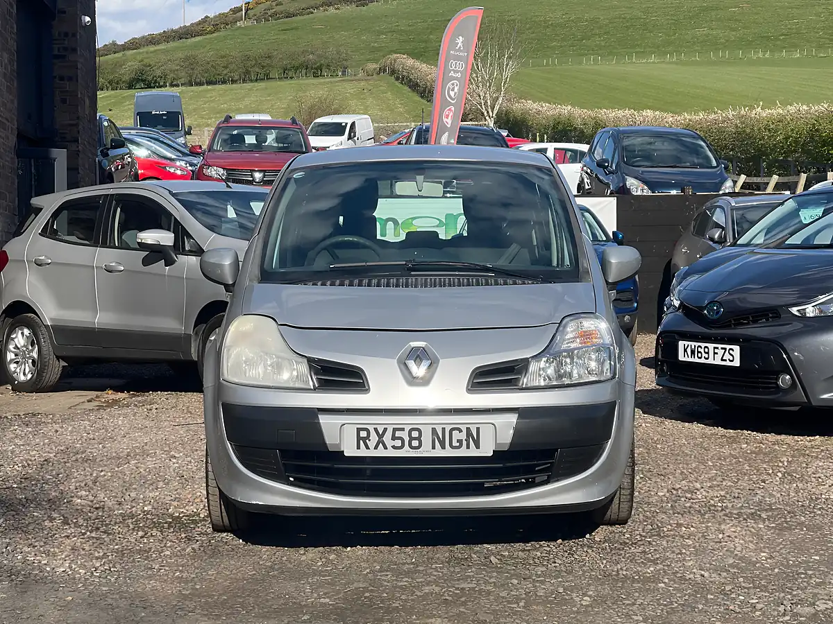 Used 2008 Renault Modus Expression Silver - Interior and Exterior details 3