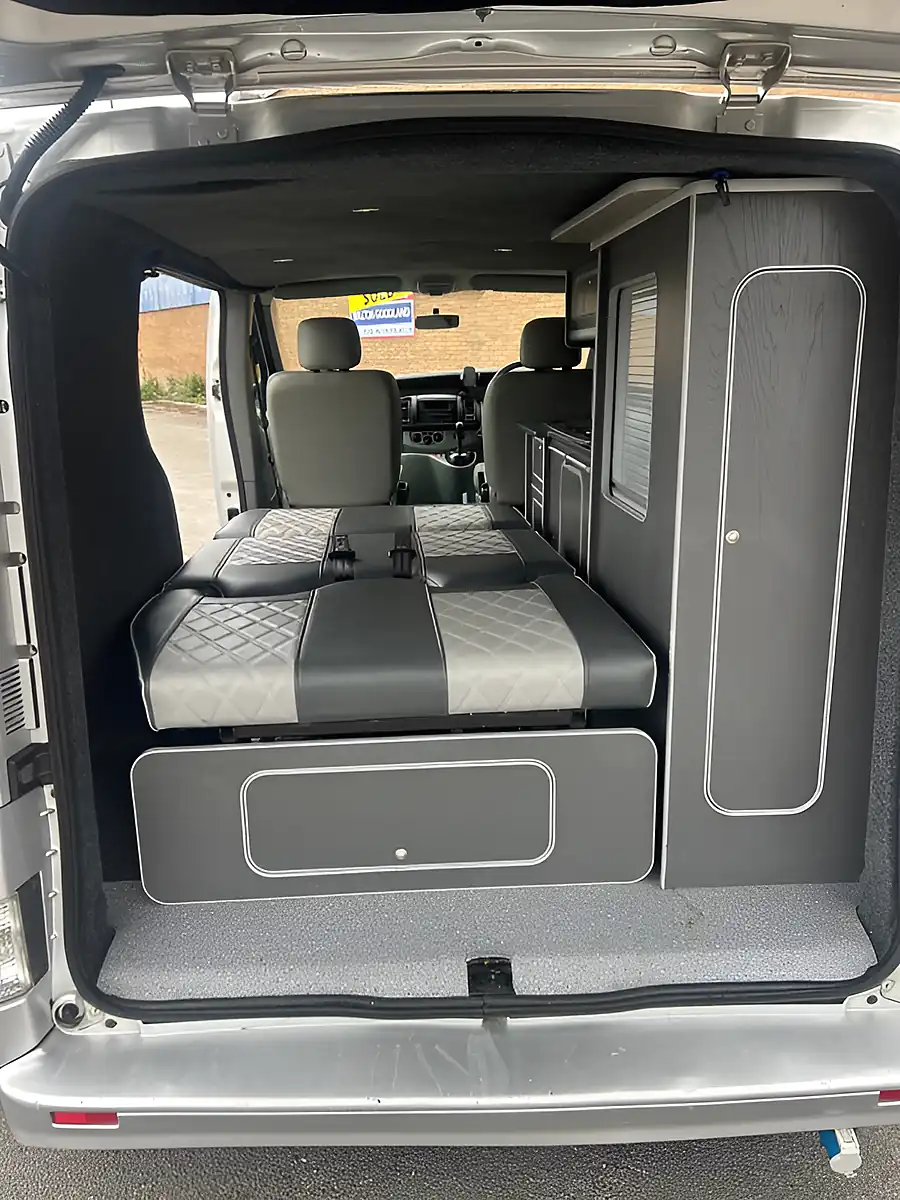 Used 2008 Renault Traffic Camper Silver - Interior and Exterior details 11