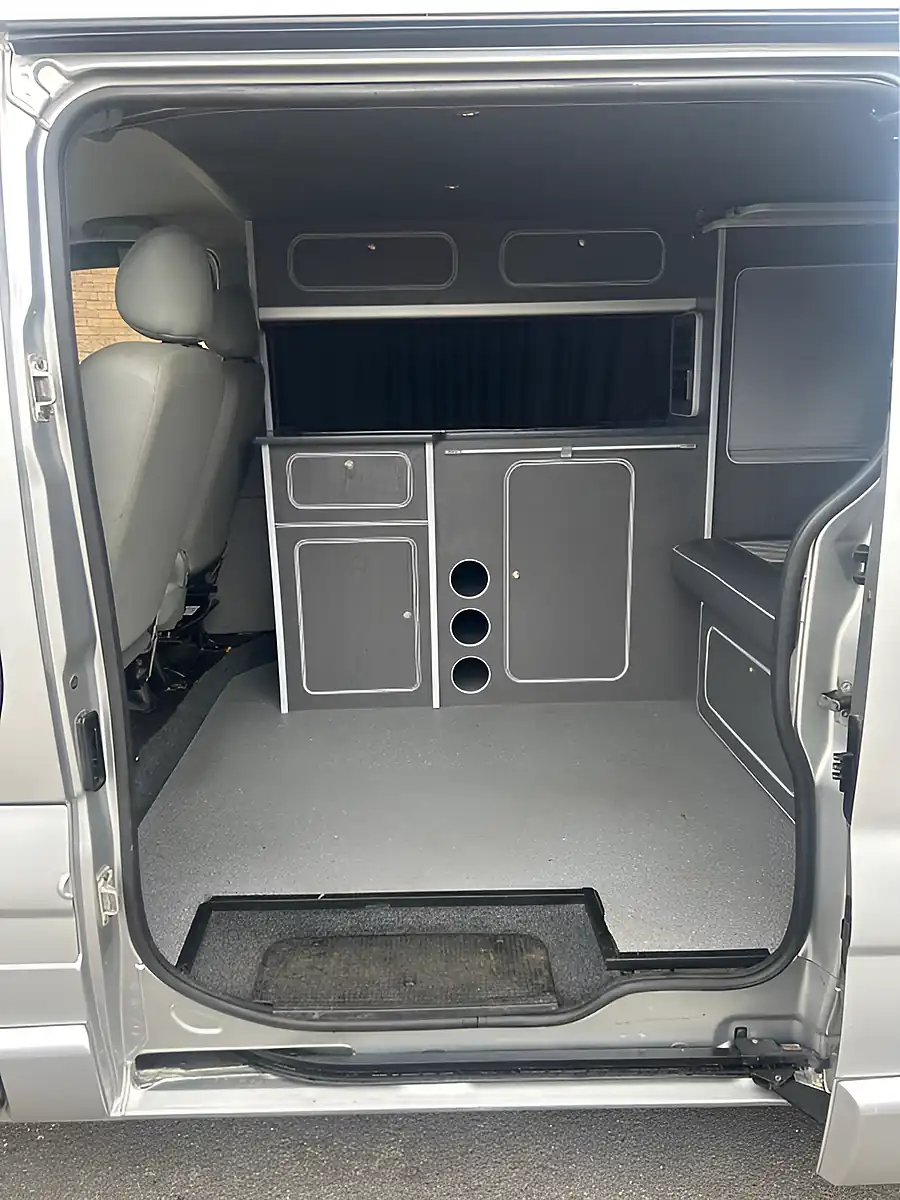 Used 2008 Renault Traffic Camper Silver - Interior and Exterior details 16