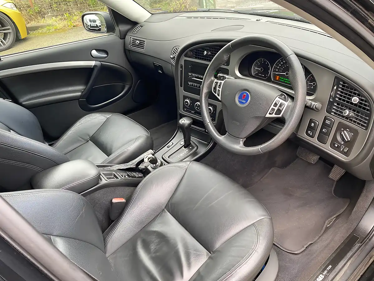 Used 2008 Saab 9-5 Vector Black - Interior and Exterior details 12