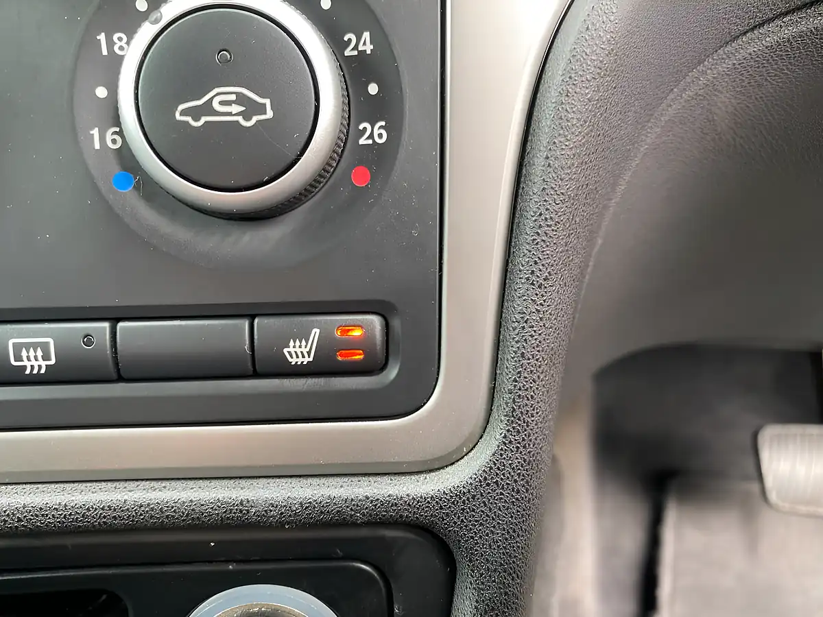Used 2008 Saab 9-5 Vector Black - Interior and Exterior details 17