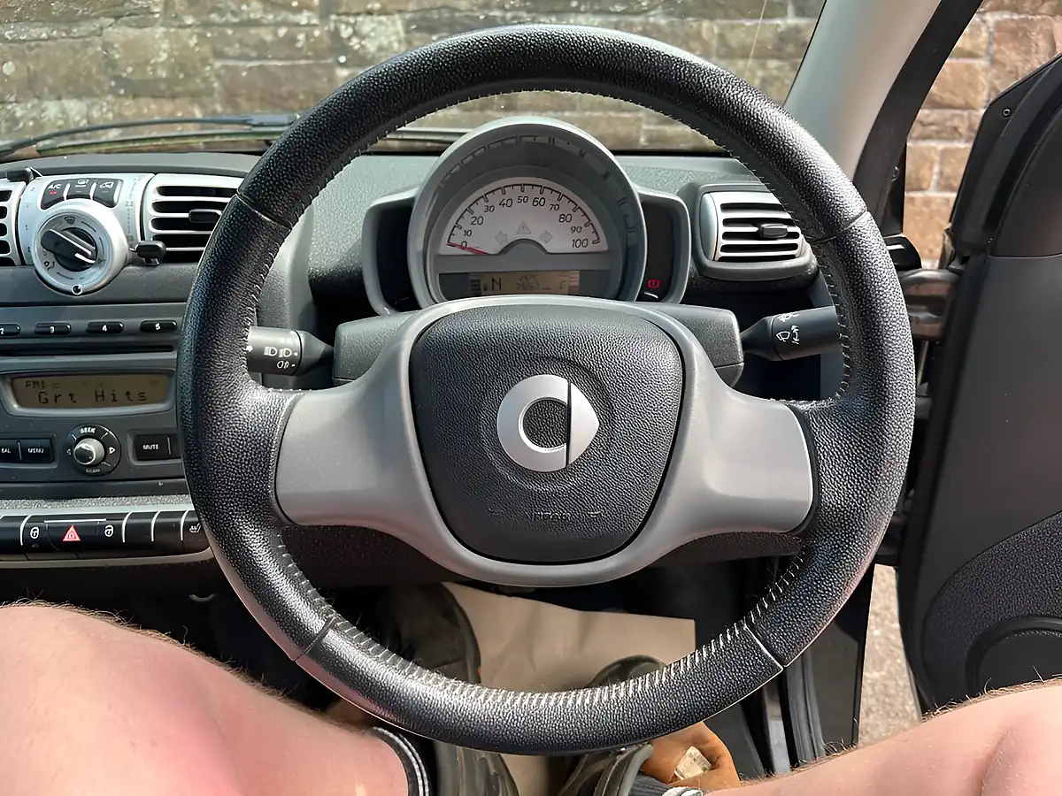 Used 2008 Smart Fortwo Passion Cabriolet Black - Interior and Exterior details 16