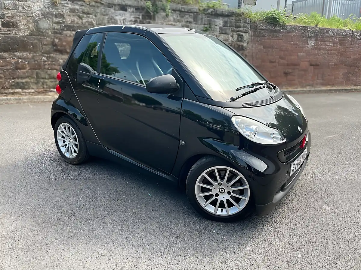 Used 2008 Smart Fortwo Passion Cabriolet Black - Interior and Exterior details 3