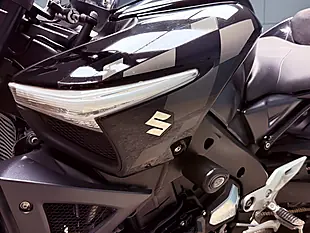 Used 2008 Suzuki Gsx1300 B-King Black - Interior and Exterior details 17