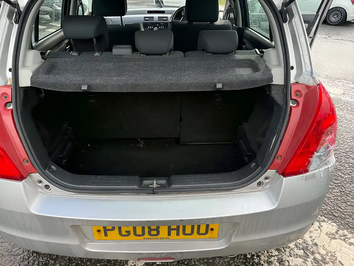Used 2008 Suzuki Swift Gl Silver - Interior and Exterior details 15