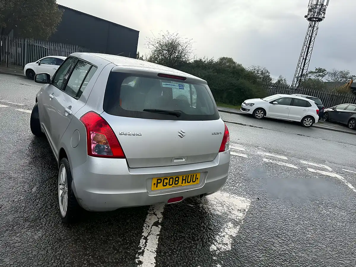 Used 2008 Suzuki Swift Gl Silver - Interior and Exterior details 5