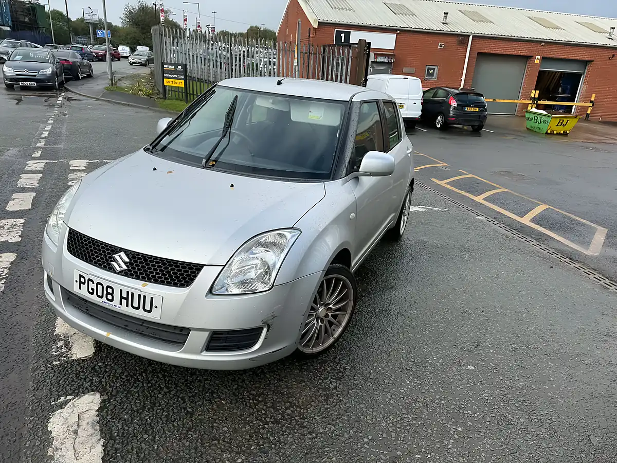 Used 2008 Suzuki Swift Gl Silver - Interior and Exterior details 6