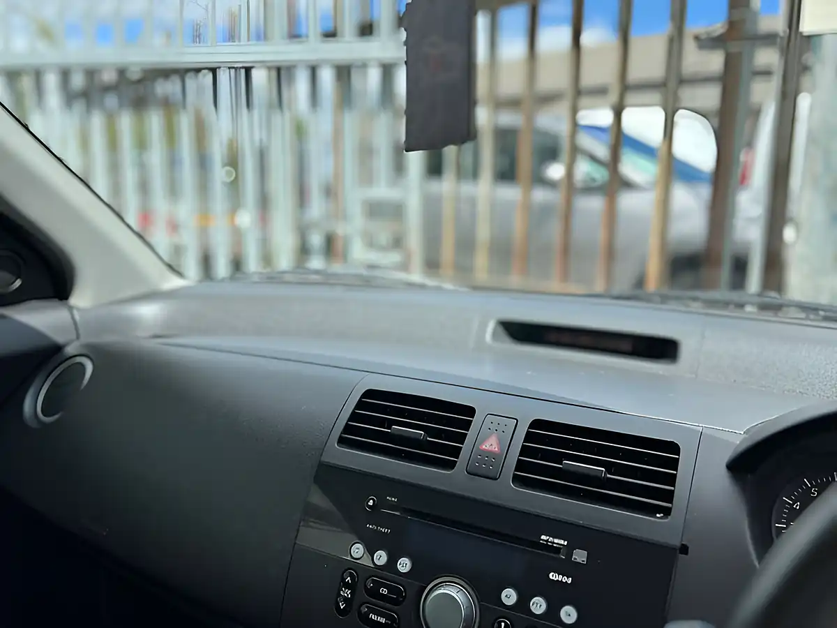 Used 2008 Suzuki Swift Gl White - Interior and Exterior details 15