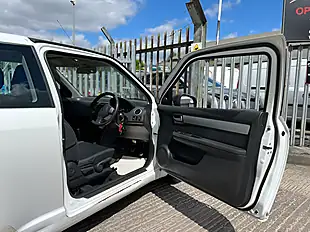 Used 2008 Suzuki Swift Gl White - Interior and Exterior details 17