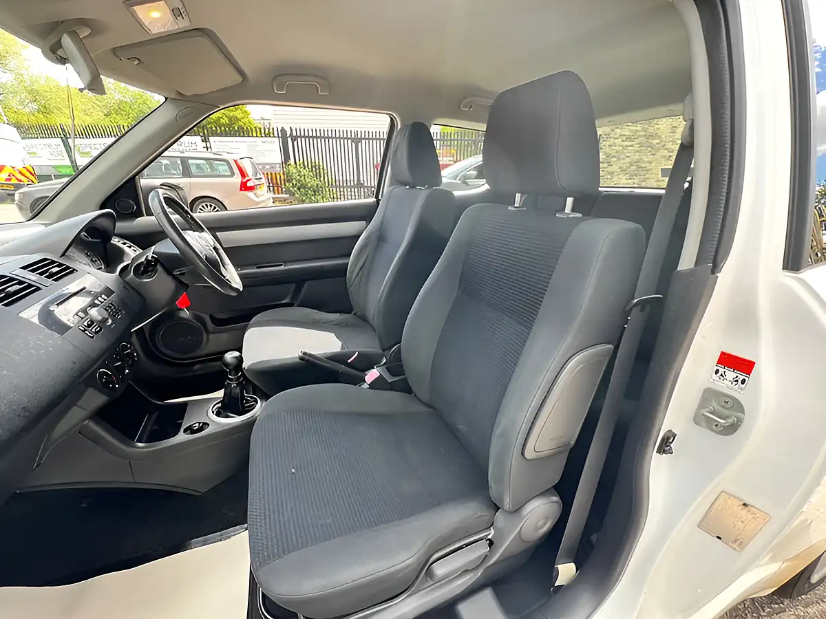 Used 2008 Suzuki Swift Gl White - Interior and Exterior details 18