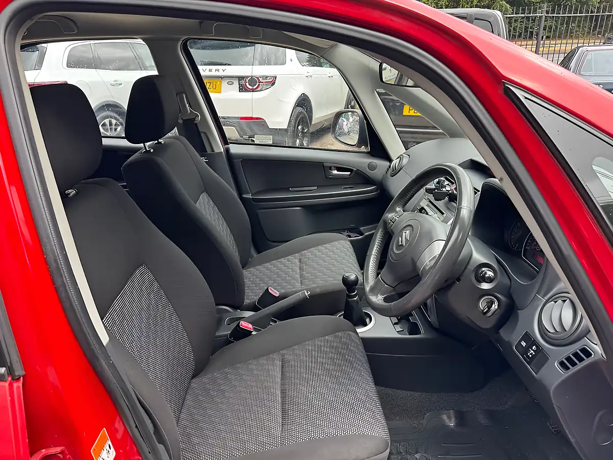 Used 2008 Suzuki Sx4 Gl Red - Interior and Exterior details 10