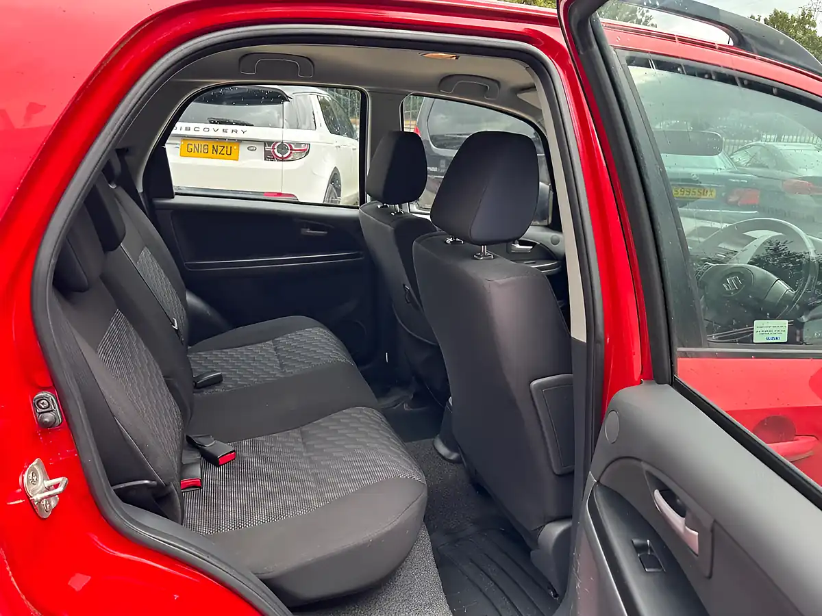 Used 2008 Suzuki Sx4 Gl Red - Interior and Exterior details 9