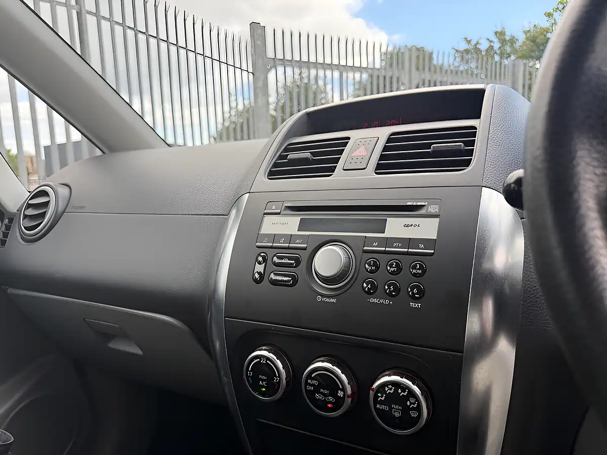 Used 2008 Suzuki SX4 Glx Grey - Interior and Exterior details 11