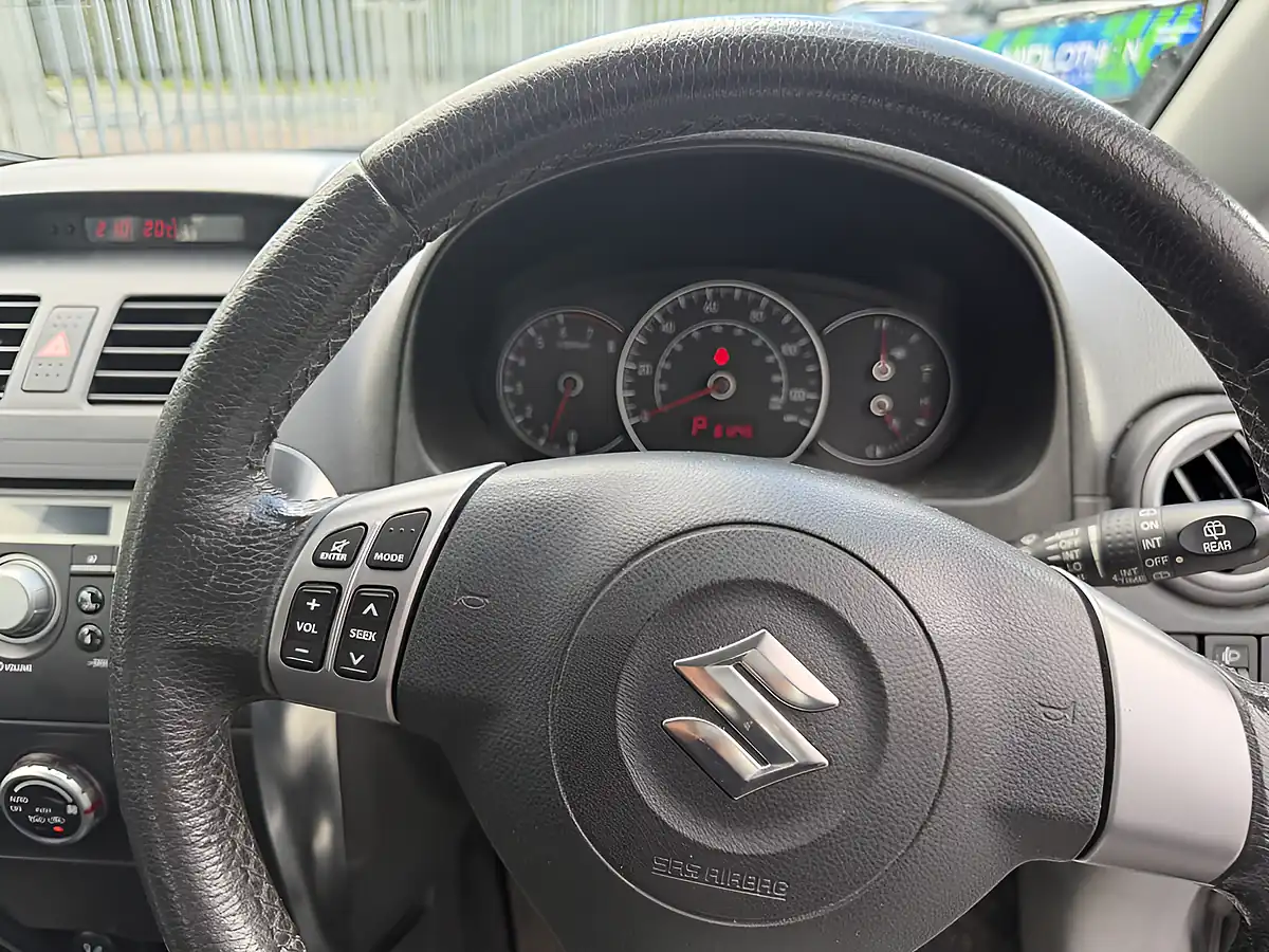 Used 2008 Suzuki SX4 Glx Grey - Interior and Exterior details 8