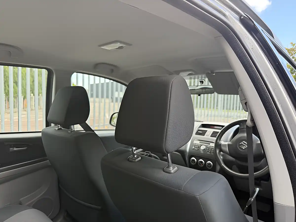 Used 2008 Suzuki SX4 Glx Grey - Interior and Exterior details 9