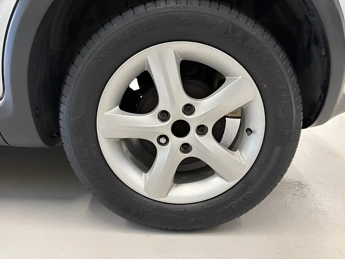 Used 2008 Suzuki Sx4 Glx Silver - Interior and Exterior details 10