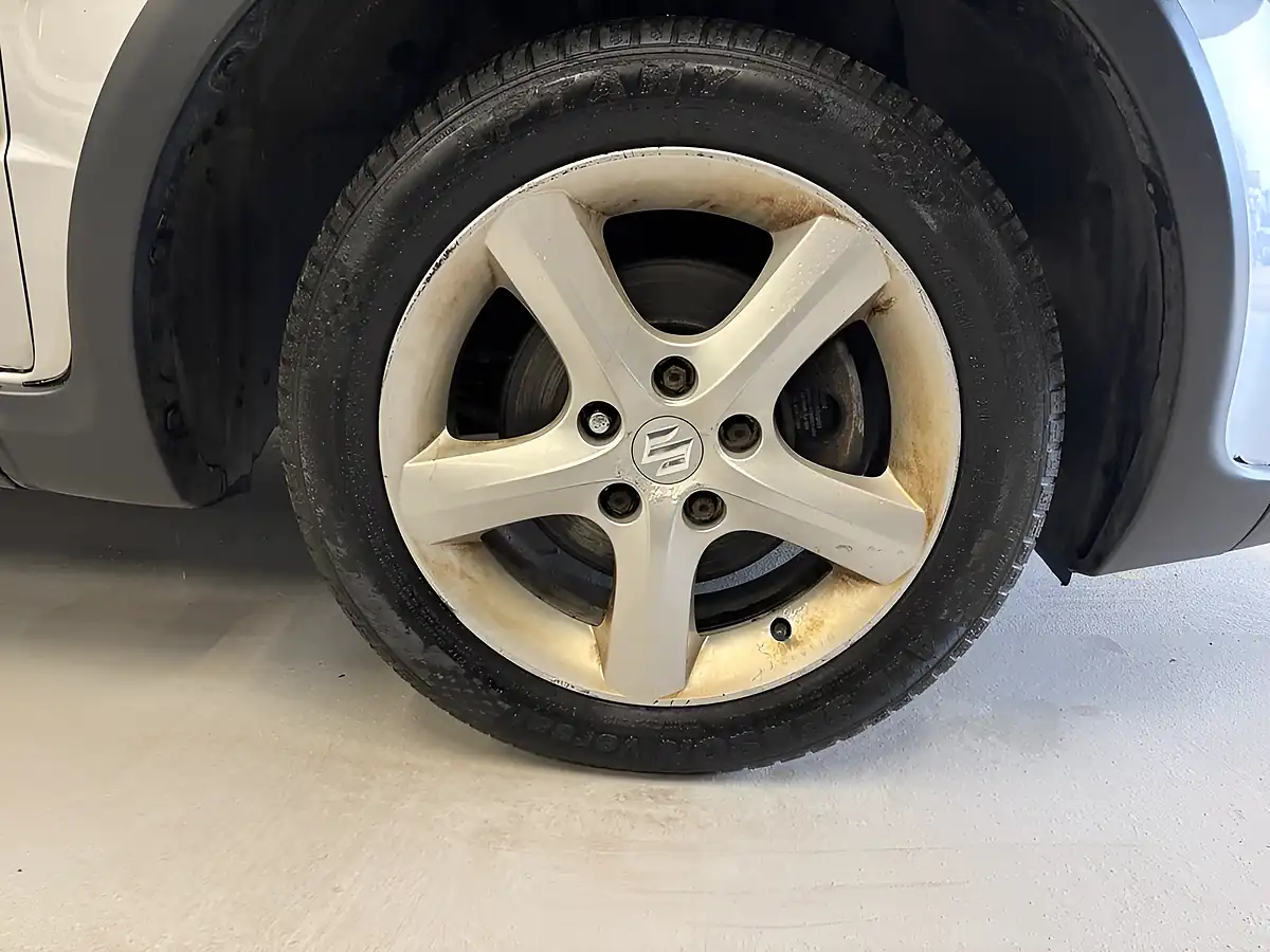 Used 2008 Suzuki Sx4 Glx Silver - Interior and Exterior details 12